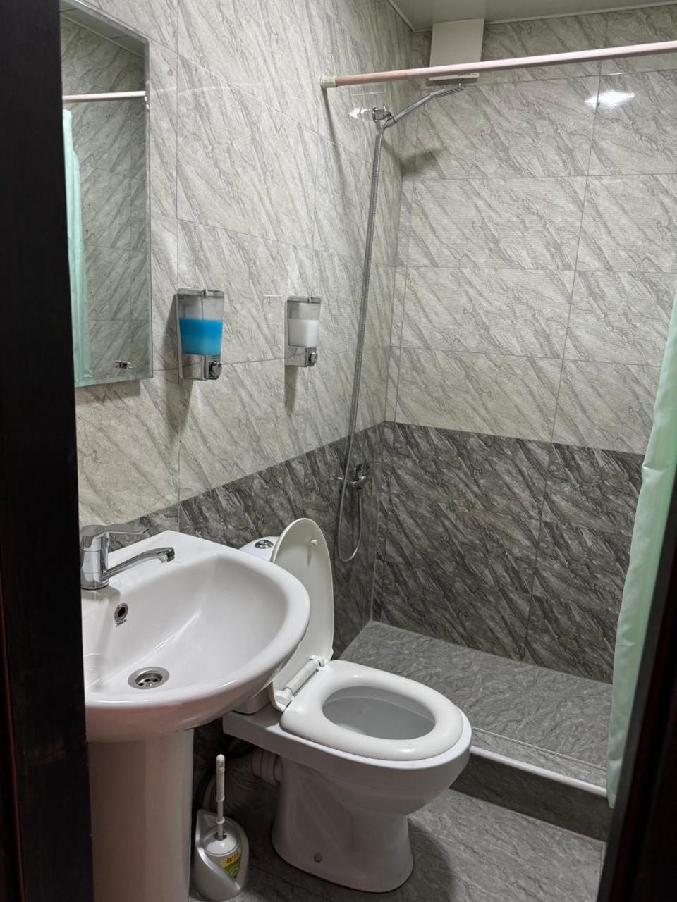 Hotel Skib Tbilisi Exterior photo