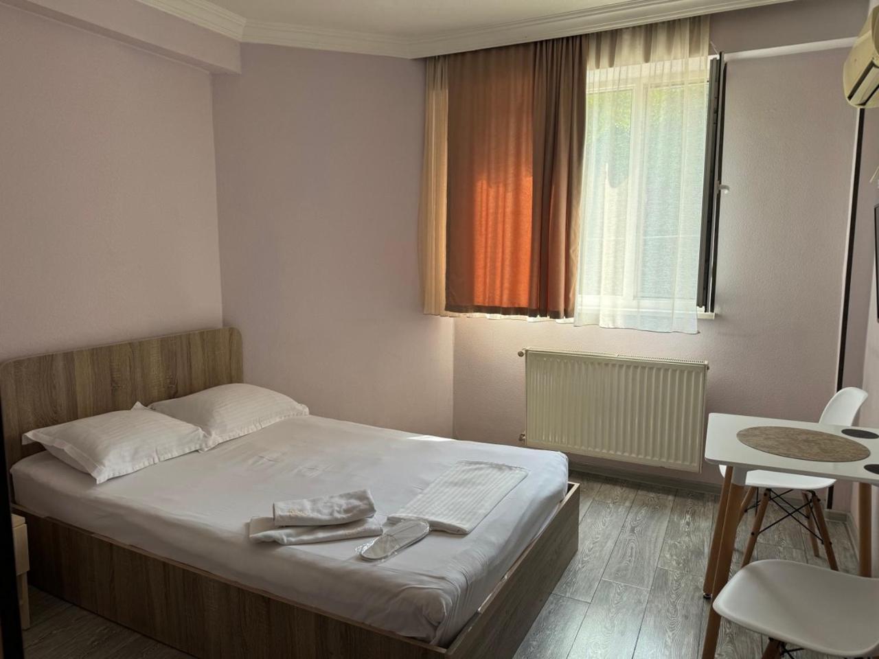 Hotel Skib Tbilisi Exterior photo
